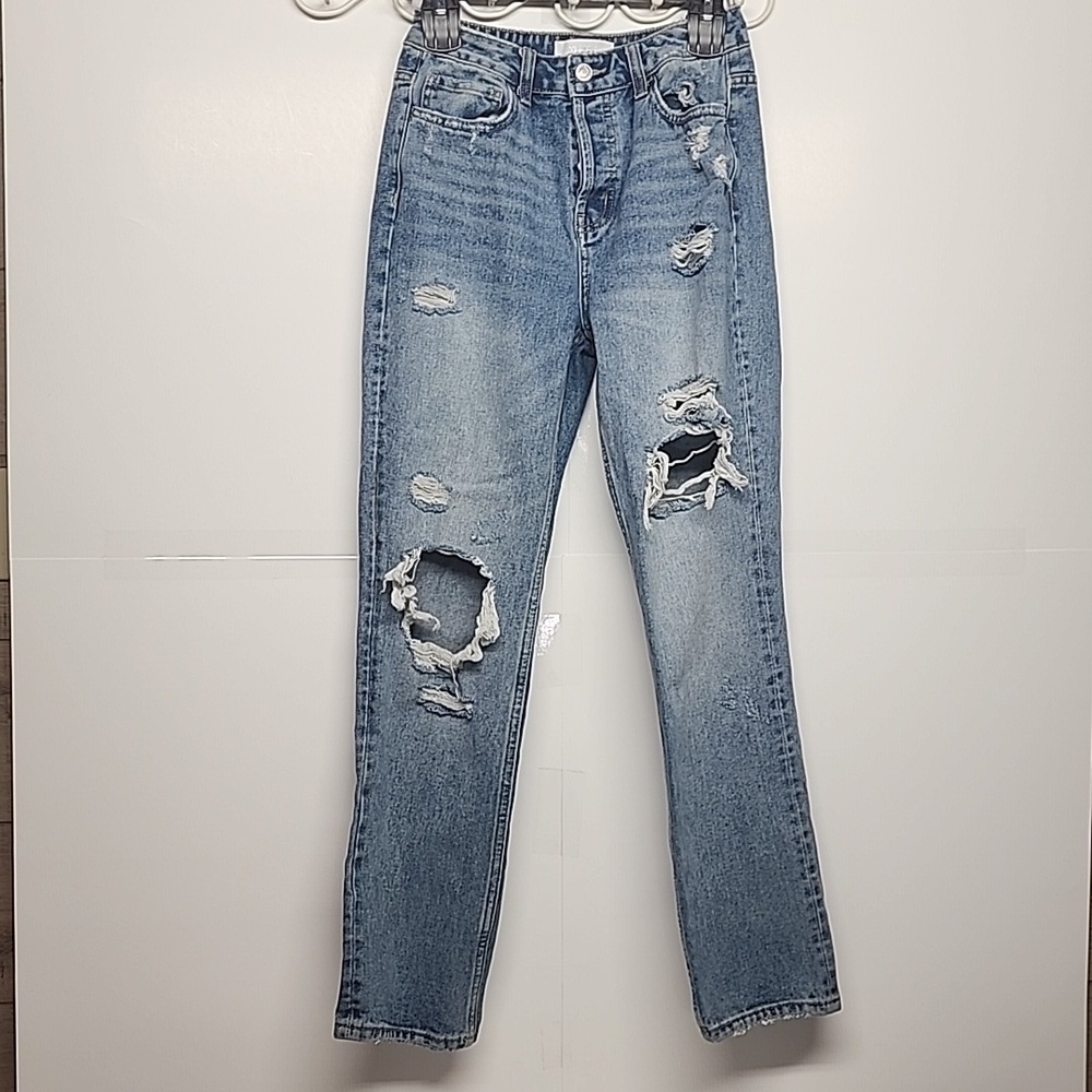 Vervet Blue distressed, holes, 5 rivet, 5 pocket blue jeans. Sz 25